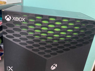 Продам Xbox 1 TB. 2 Джойстика, 10 дисков, кабель и аккум в комплекте foto 3