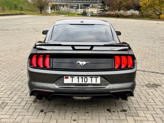 Ford Mustang foto 6