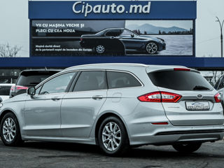 Ford Mondeo foto 2