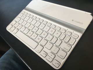 Logitech Ultrathin Keyboard Cover Schimb foto 4