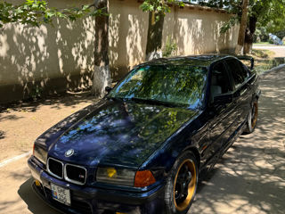 BMW 3 Series foto 2