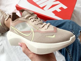 Nike Vista Lite Beige