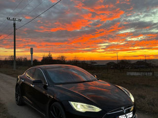 Tesla Model S foto 9