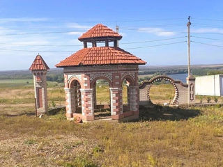 Casă cu 3 niveluri, r-nul Grigoriopol. loc. Tașlîc foto 6