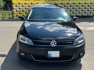 Volkswagen Jetta foto 4