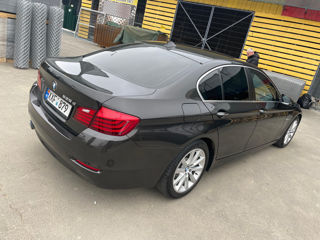 BMW 5 Series foto 4