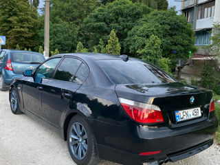 BMW 5 Series foto 4