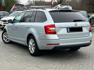 Skoda Octavia foto 3