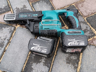 Ленточный шуруповерт Makita