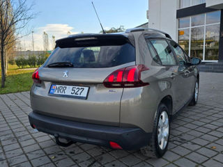 Peugeot 2008 foto 4