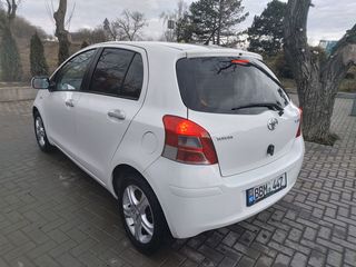 Închiriază o japoneza la preț mic !!! Toyota prius , yaris , corolla ..hybrid/diesel ! foto 5