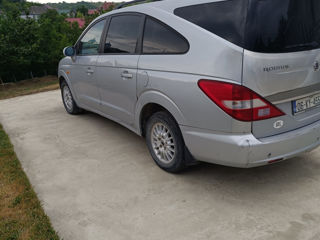 Ssangyong Rodius foto 2