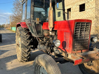 Vând tractor MTZ80 cu plug