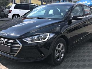 Hyundai Elantra foto 3