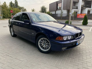 BMW 5 Series foto 4