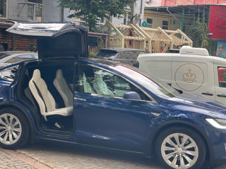 Tesla Model X foto 6