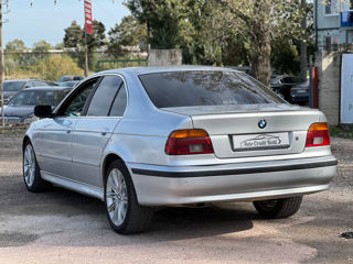 BMW 5 Series foto 8