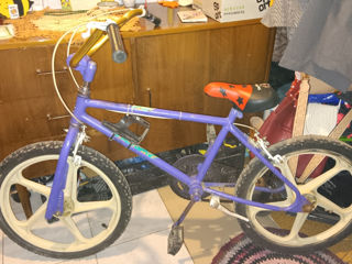 Продам велосипед 600 лей (7-13 лет)