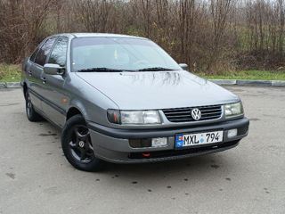 Volkswagen Passat foto 3