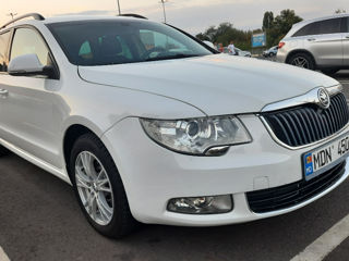 Skoda Superb foto 2