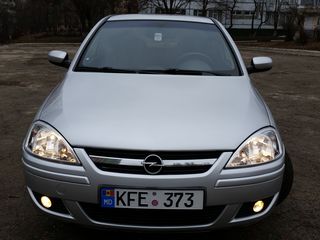 Opel Corsa foto 2