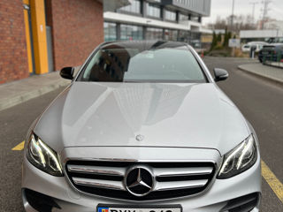 Mercedes E-Class foto 2