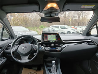 Toyota C-HR foto 14