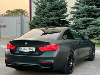 BMW M4 foto 2