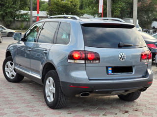 Volkswagen Touareg foto 4