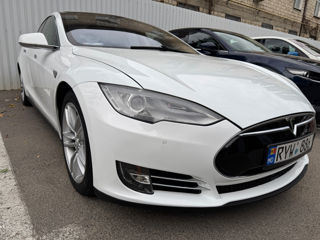 Tesla Model S foto 3