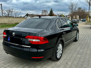 Skoda Superb foto 2