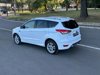 Ford Kuga foto 8