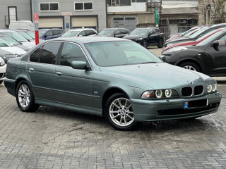 BMW 5 Series foto 4