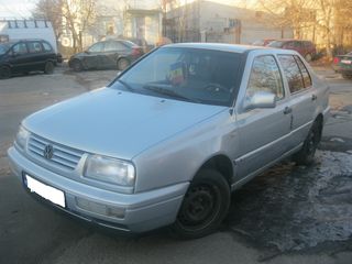 Volkswagen Vento foto 6