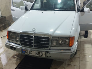 Mercedes Series (W124) foto 6