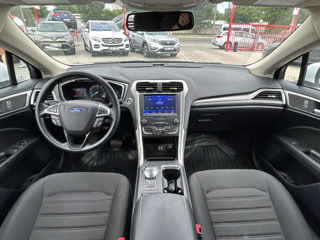 Ford Fusion foto 9