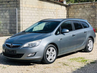 Opel Astra foto 1