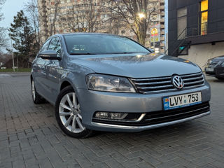 Volkswagen Passat foto 2