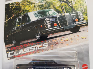 Hot Wheels Premium Mercedes-Benz (11 modele)