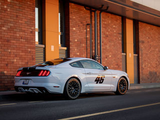 Ford Mustang foto 7