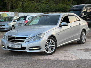 Mercedes E-Class foto 1