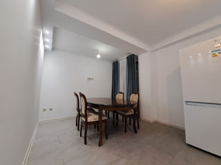 Apartament cu 2 camere, 71 m², Botanica, Chișinău foto 13