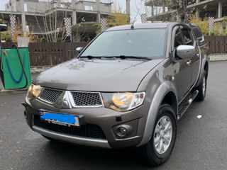 Mitsubishi L200 foto 3