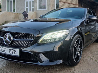Mercedes C-Class foto 1