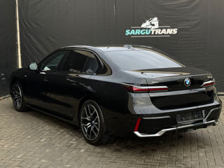 BMW 7 Series foto 7