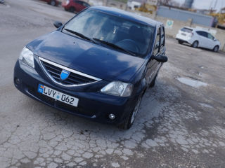 Dacia Logan foto 1