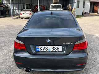 BMW 5 Series foto 4