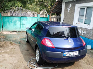 Renault Megane foto 2