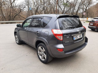 Toyota Rav 4 foto 9