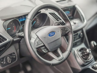 Ford C-Max foto 10